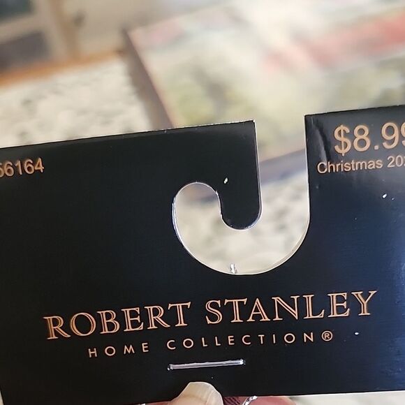 2018 Robert Stanley Ornament - Picture 2 of 9